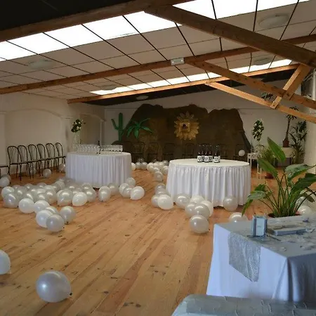 Courfleurie Reception ゲストハウス *