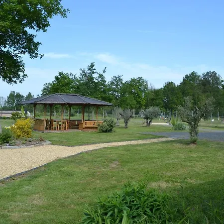 Courfleurie Reception Vendégház Bousse